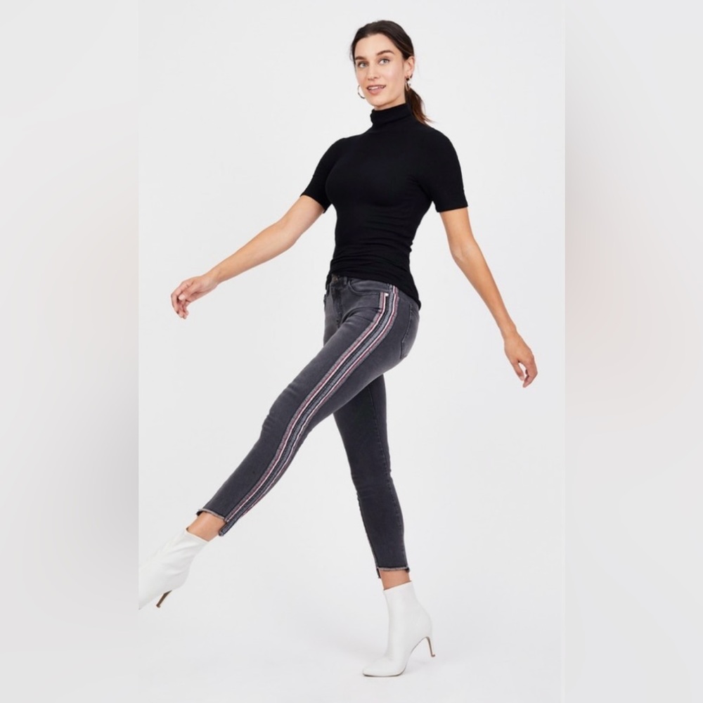 Hayes | Mid Rise Distressed Stripe Jeans | Small